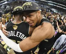 Uzi巅峰对决，字母哥与80激战利物浦分钟，绝杀胜负难料！